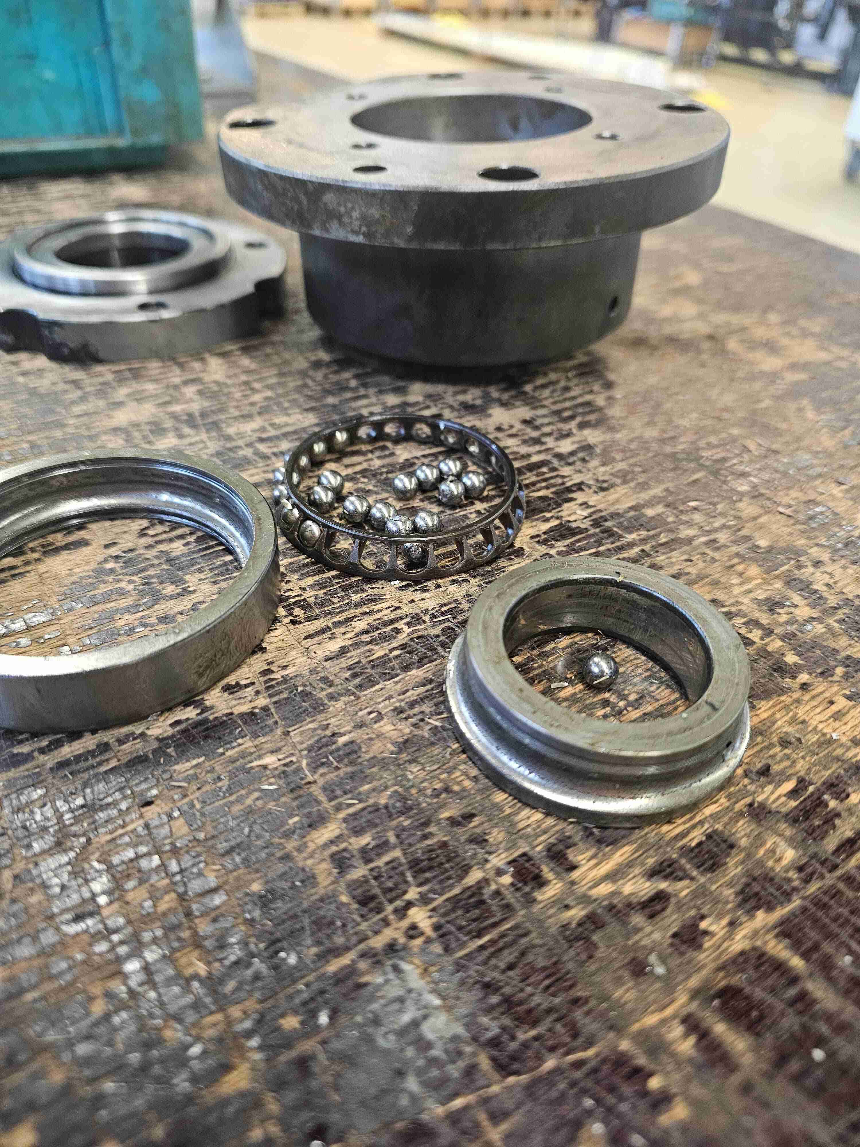 Lezaj bearing metal part